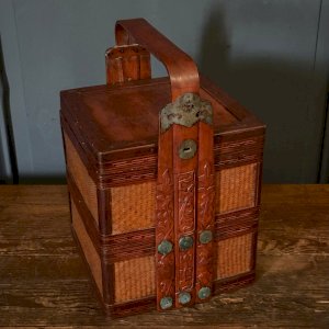 Chinese lunch basket XXth in bamboo and rattan engraved wood L9008