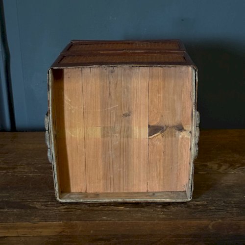 Panier chinois de déjeuner XXe en bambou et rotin bois gravé L9008