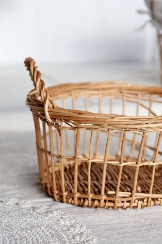 Panier de rangement rond en osier ajouré avec poignées tressées