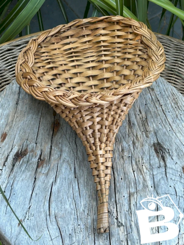 Panier mural rétro vintage en osier