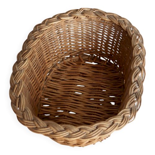 Panier ovale vintage en osier tressé à bordure tressée épaisse