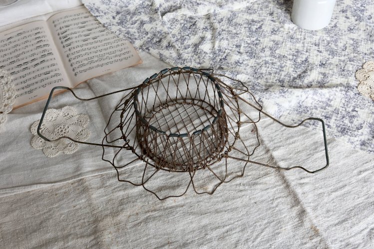 Panier pliant vintage en métal en forme de fleur