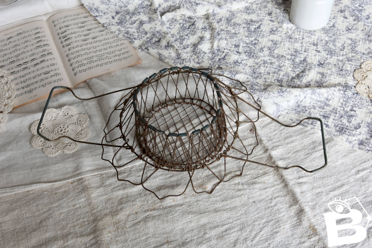 Panier pliant vintage en métal en forme de fleur