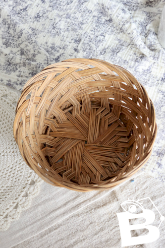 Panier rond vintage en osier naturel – Tressage croisé rustique