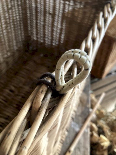 Panière en osier avec couvercle convexe