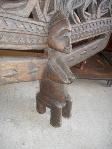 PANNEAU AFRICAIN EN BOIS SCULPTE