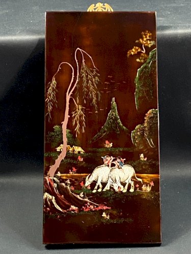 Panneau de bois laqué signé Minh-Thanh Vietnam scène rurale aux buffles d'eau