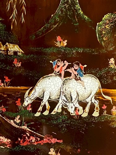 Panneau de bois laqué signé Minh-Thanh Vietnam scène rurale aux buffles d'eau