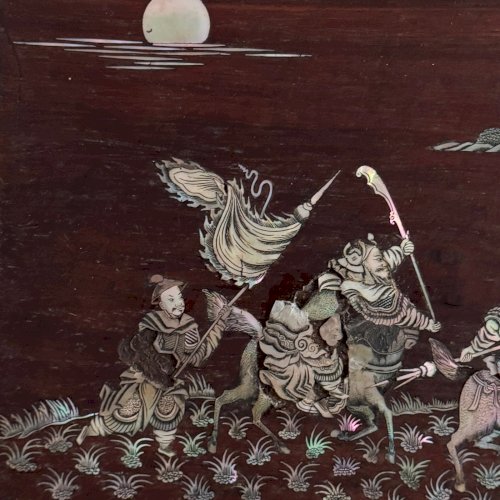 Panneau en bois de fer décor incrusté de nacre Indochine Vietnam M3929