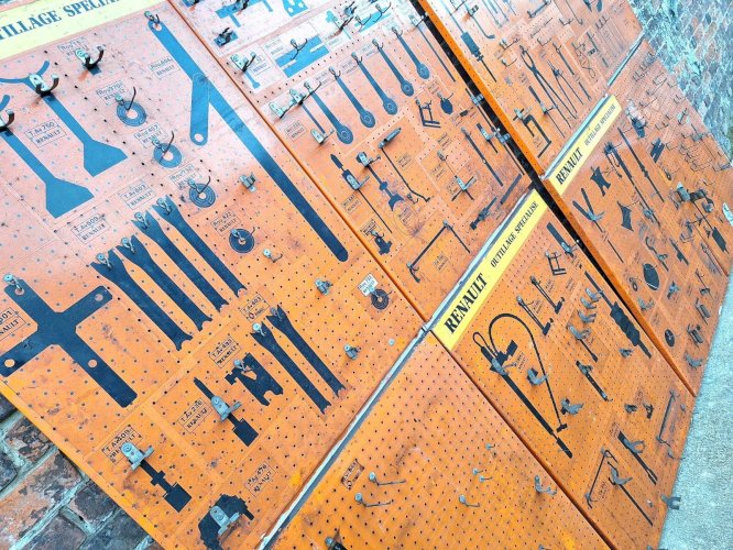 Panneaux muraux vintage porte outils professionnels, Renault