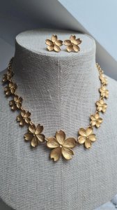 Necklace set, earrings (once upon a time)
