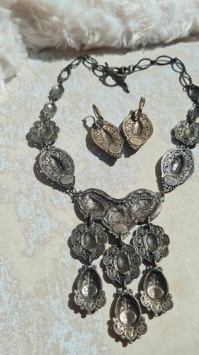 Parure Collier, boucles doreilles ( Taratata ) émaillé