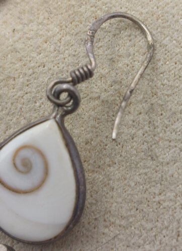 Parure de pendentif + boucles d'oreilles, coquillage, en argent massif
