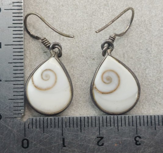 Parure de pendentif + boucles d'oreilles, coquillage, en argent massif