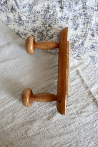 Patère ancienne en bois deux crochets ronds