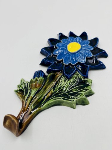 Patère crochet fleur en céramique belge André Bayer
