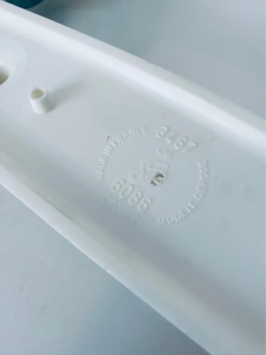 Patère Double Vintage 70s France - Décor Roses - Plastique Blanc Styl