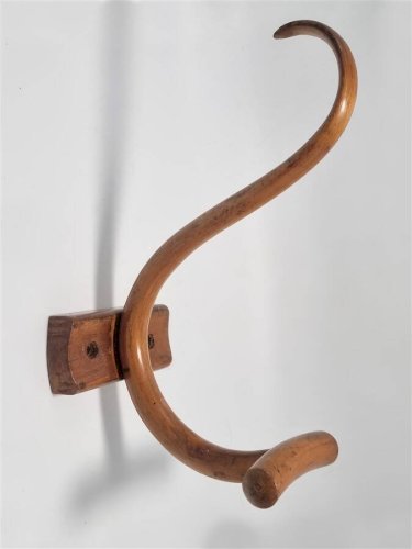 Patère en bois courbé