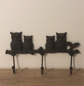 Hanging rack with owls, 3 metal hooks.