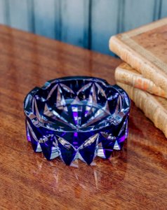 Patrice, the crystal ashtray Overlay No. 58