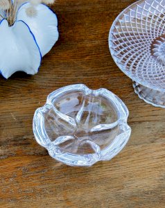 Patrice, the glass ashtray No. 15