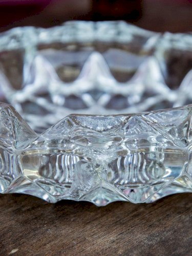 Patrice, le cendrier en verre sculpté N°14