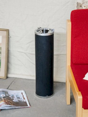 Patrice, le cendrier haut en métal N°54