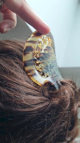 Peigne à cheveux ancien en imitation écaille de tortue