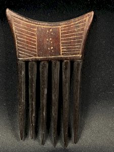 Ancient comb with geometric decoration Akan Ashanti Baoulé Ivory Coast Ghana