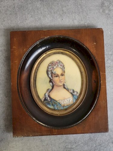 PEINTURE CADRE MINIATURE PERSONNAGE FEMININ N 23