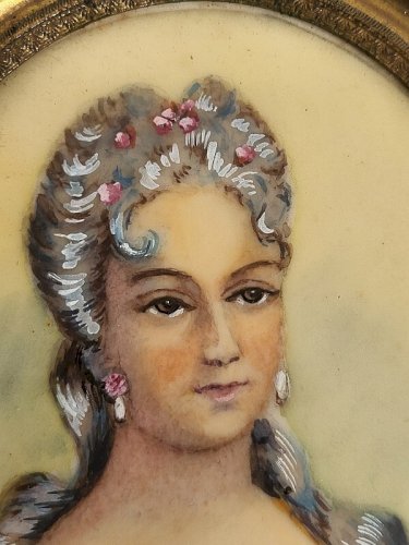 PEINTURE CADRE MINIATURE PERSONNAGE FEMININ N 23