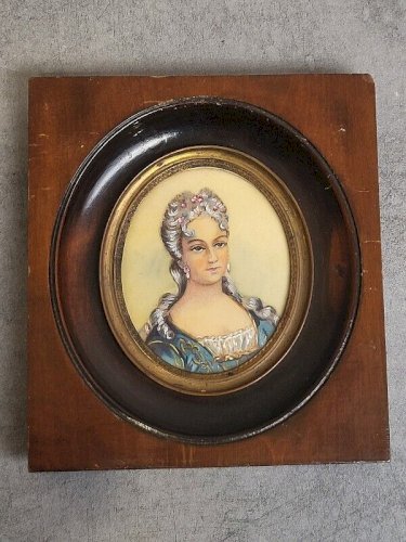 PEINTURE CADRE MINIATURE PERSONNAGE FEMININ N 23