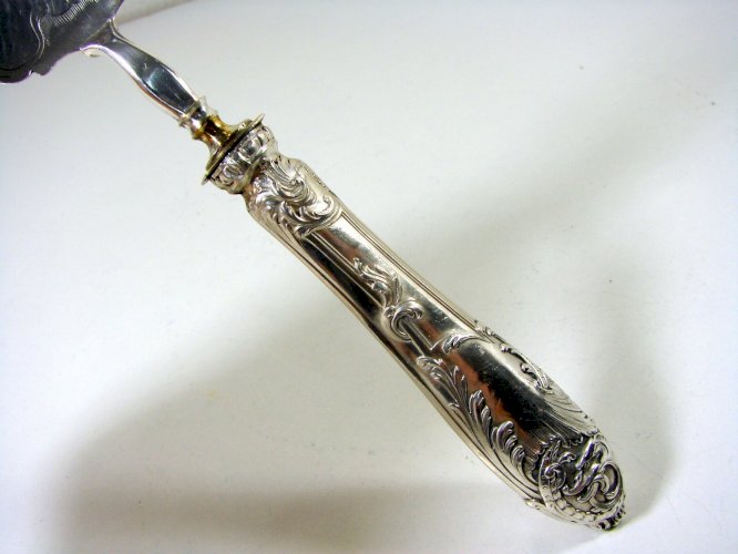 Pelle à Friandises Manche Argent Sculpté Fin XIX° Style Rocaille