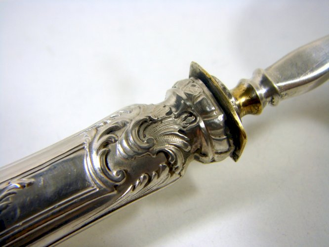 Pelle à Friandises Manche Argent Sculpté Fin XIX° Style Rocaille