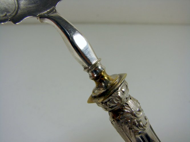 Pelle à Friandises Manche Argent Sculpté Fin XIX° Style Rocaille