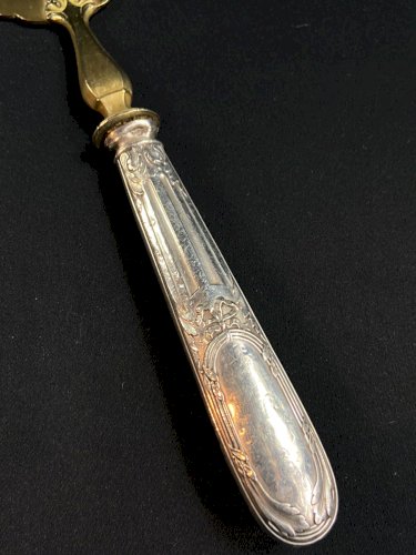 Pelle à tarte de style Louis XVI manche argent