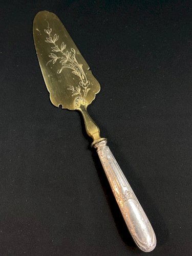 Pelle à tarte de style Louis XVI manche argent