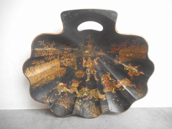 PELLE DE TABLE AVEC BALAYETTE LAQUE ASIATIQUE