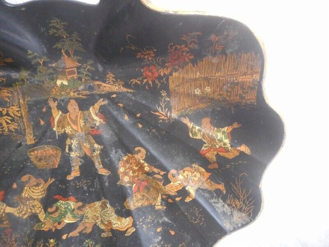 PELLE DE TABLE AVEC BALAYETTE LAQUE ASIATIQUE