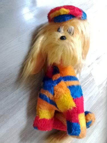 peluche chien datant des années 1970