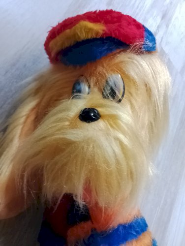 peluche chien datant des années 1970