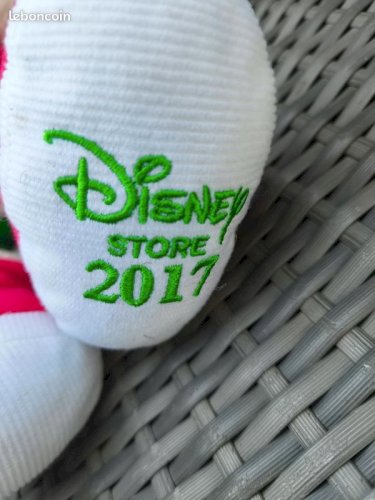 Peluche Disney store minnie noel 2017