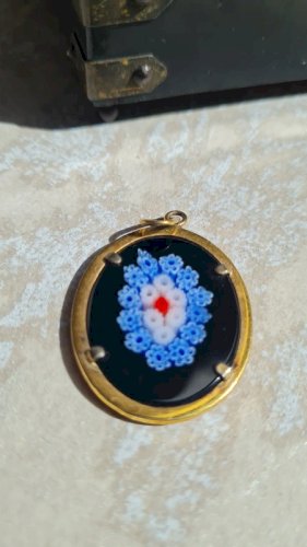 Pendentif ancien en verre de Murano doré- bijou vintage