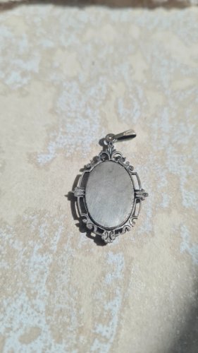Pendentif ancien  fleurs en inclusion