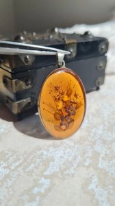 Pendentif ancien oversize fleurs en inclusion