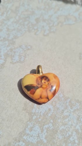 Pendentif angelot  ( daprès Raphaël ) en céramique