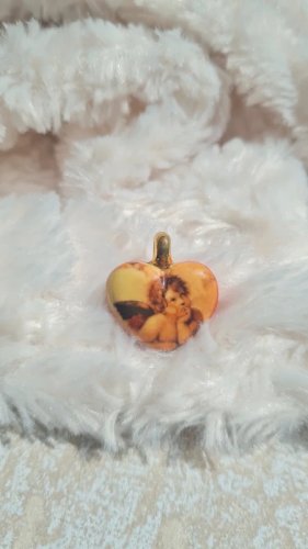 Pendentif angelot  ( daprès Raphaël ) en céramique