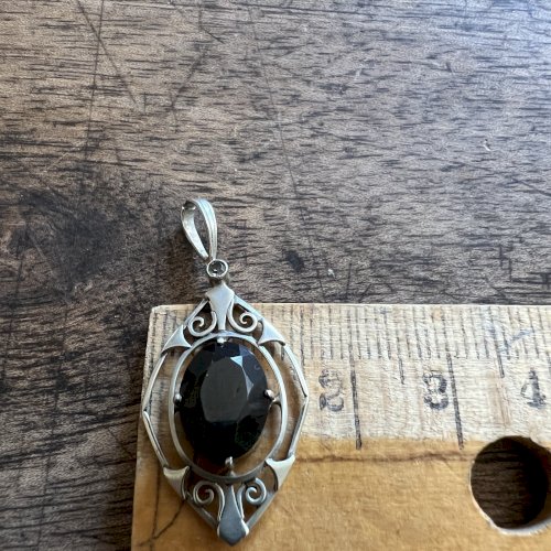 Pendentif art déco 1925 stylisée vintage ancien médaillon délicat charme