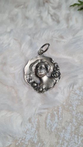 Pendentif Art Nouveau ancien en argent 800 signé AD