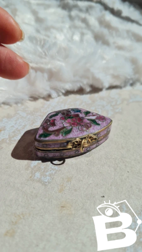 Pendentif - Boite cloisonnée - émaillée - pilulier